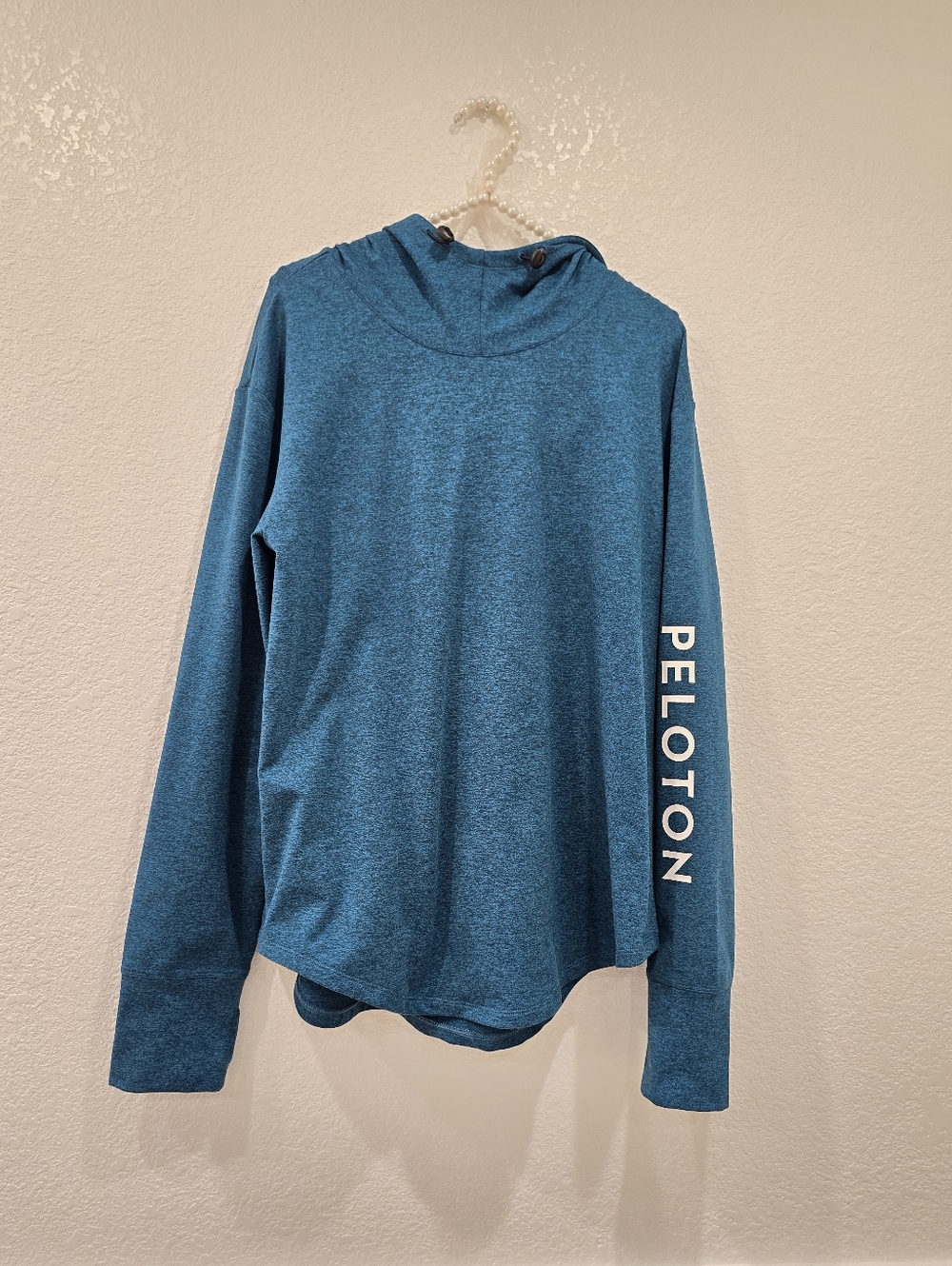 Peloton Dreamblend Pullover Hoodie in a blue heather color L - Picture 2 of 5